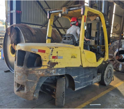 EMPILHADEIRA HYSTER H120FT DIESEL – 5,5 TONELADAS – ANO 2012 — Imagem