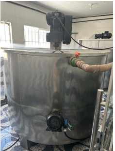 TANQUE INDUSTRIAL EM AÇO INOX COM MISTURADOR – 3.000 LITROS — Imagem