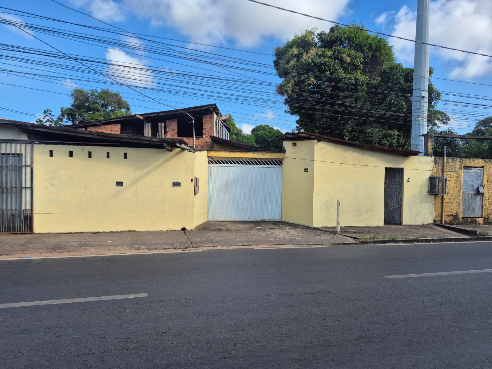 IMÓVEL COMERCIAL+RESIDENCIAL | 2.267,00M² | 02 SUITES | TERRAÇO COBERTO | TURU | SÃO LUÍS/ MA - Possibilidade de Parcelamento — Imagem