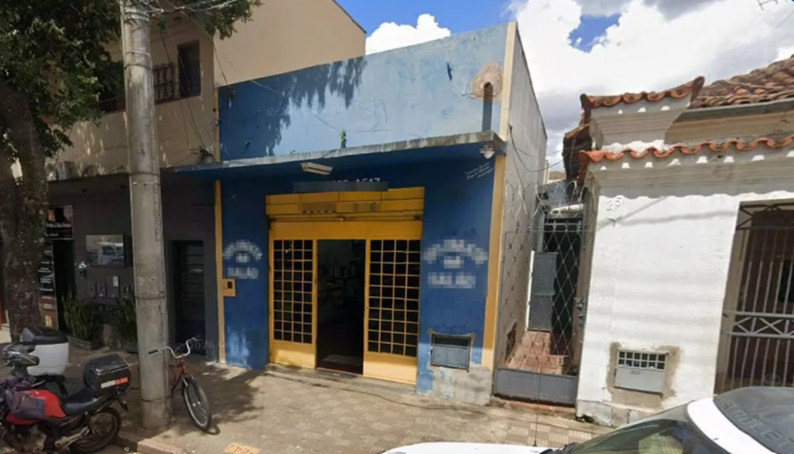 PRÉDIO COMERCIAL - ÁREA CONSTRUIDA DE 711,39m² AVENIDA FERNANDO COSTA, Nº 157-D/159 / SÃO BENEDITO, UBERABA/MG